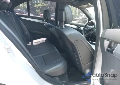 2008 Mercedes-Benz C 300 Luxury 4Matic/Sport 4Matic из США, поврежденный, VIN WDDGF81X08F117289